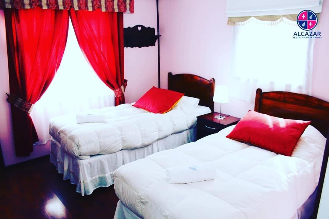 Hostal Alcazar Puerto Natales Eksteriør bilde